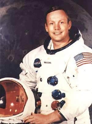 Muere a los 82 años el astronauta Neil Armstrong, el primer hombre que pisó la Luna Muere a los 82 años el astronauta Neil Armstrong, el primer hombre que pisó la Luna