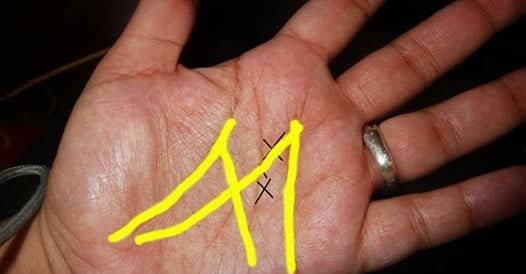 Tienes la letra “M” en la palma de tu mano ESTO es lo que significa…